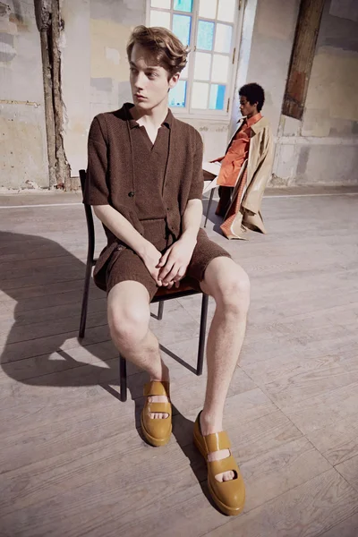 Look 2
